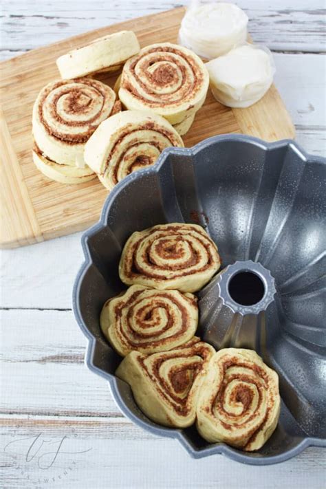 Easy King Cake Recipe Cinnamon Rolls Artofit