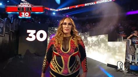 Nia Jax Makes Wwe Return With Countdown Botch