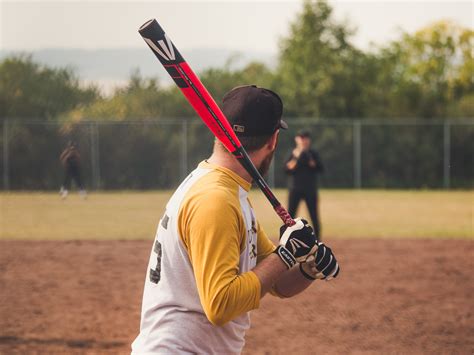 Slo Pitch Is A Great Way To Make Fast Friends Face To Face The Gauntlet