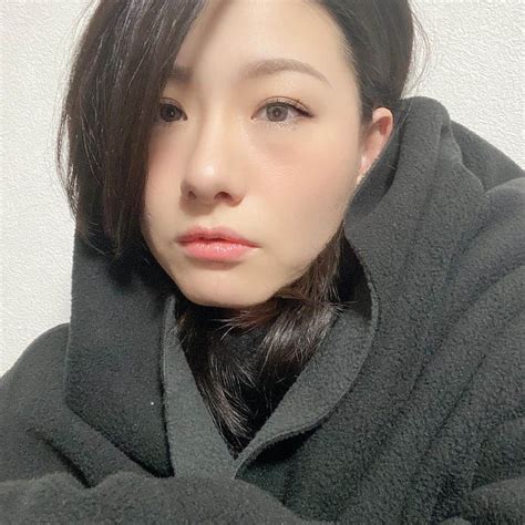 岩村菜々美さんのインスタグラム写真 岩村菜々美instagram「選べないから全部載せとくね。 何枚目が好きかも聞かせてくれたら今後に