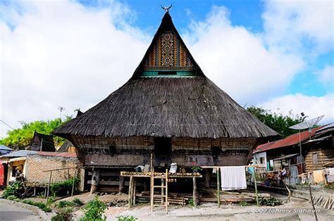 Travel Indonesia Rumah Adat Batak Karo