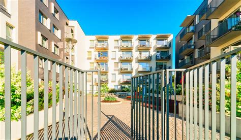 The Advantages Of Living In A Gated Community Of Houses Or Condominium