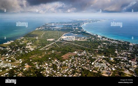 Vista Aerea Di Grand Cayman Isole Dei Caraibi Foto Stock Alamy