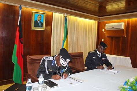 PHOTOS Rwanda Malawi Police Forces Sign Cooperation Pact