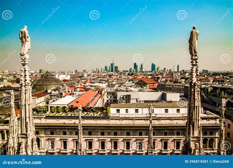 Roof of Milan Cathedral Duomo Di Milano Editorial Photo - Image of ...