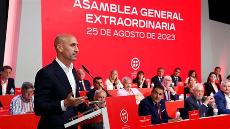 Luis Rubiales No Voy A Dimitir No Voy A Dimitir No Voy A Dimitir