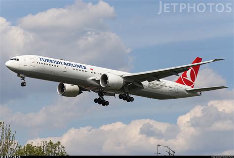 TC LJA Boeing 777 3F2ER Turkish Airlines László Kurilla JetPhotos