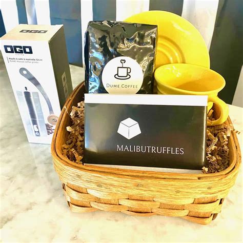 Coffee and Chocolate Gift Basket - MalibuGift.com