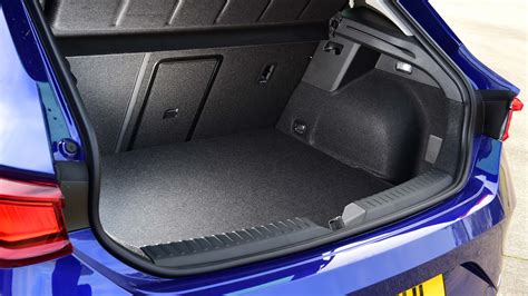 SEAT Leon e-Hybrid practicality & boot space | DrivingElectric