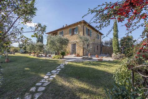 Vendita Rustico Casale Con Terreno Siena Toscana Cercasicasa It