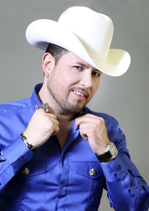 Roberto Tapia Mandm Group Entertainment Exclusive Latin Artist