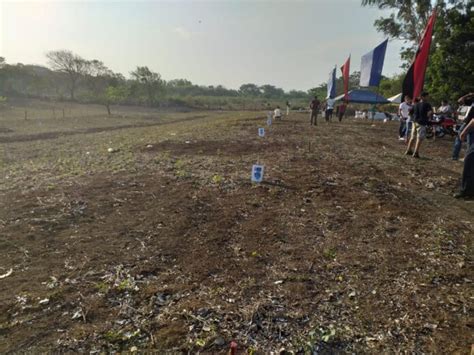 Familias De El Rosario Carazo Reciben Sus Lotes Para Construir Sus