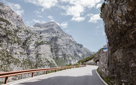 Stelvio Pass (Passo dello Stelvio): Ultimate Cyclist's Guide