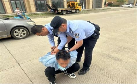 桐城市公安局新渡派出所：群众财物车内被盗 民警20小时抓获嫌犯凤凰网区域凤凰网