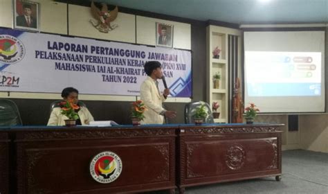 Mahasiswa Presentasikan Laporan Hasil PKN 2022 IAI Al Khairat Pamekasan