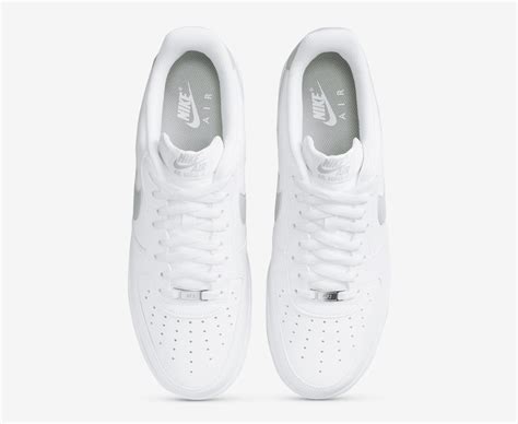 Nike AIR FORCE 1 07 WHITE LIGHT SMOKE GREY VegNonVeg