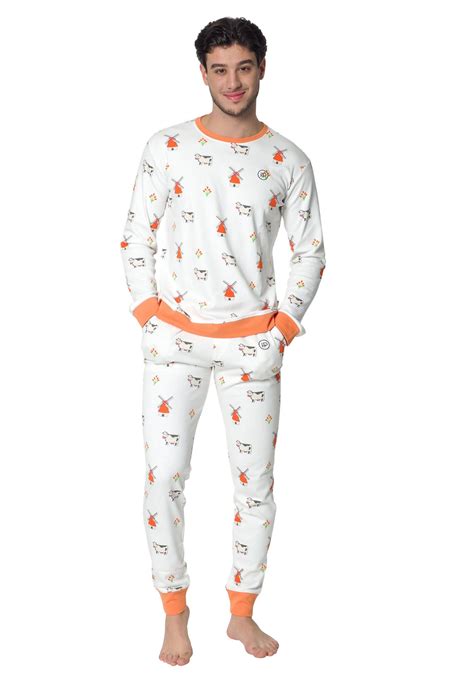 Grappige Heren Pyjama Met Leuke Illustraties En Kleuren