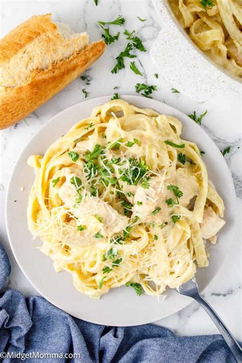 Creamy Chicken Alfredo Pasta Recipe • Midgetmomma