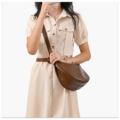 Yvon Leather Dumpling Shoulder Sling Bag For Woman Unisex Korean