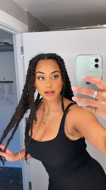 Raina Morris Quakerraina Nude OnlyFans The Fappening Plus