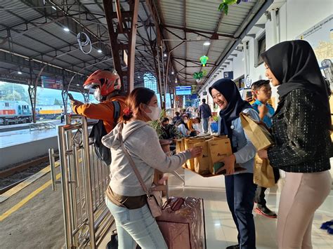 Penumpang Kereta Yang Boarding Sebelum Berbuka Puasa Bakal Menerima