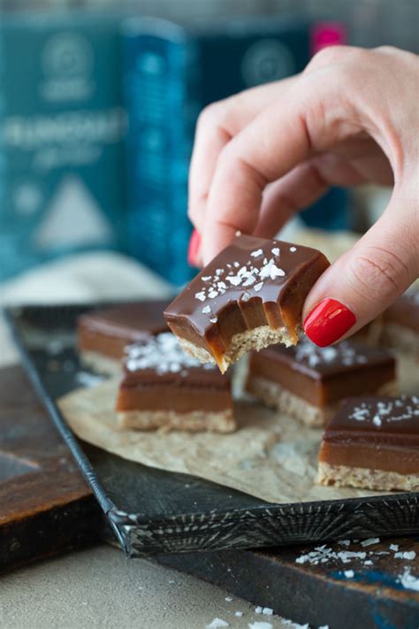 Havrerutor Med Mjukseg Kanelkola Och Choklad Brinken Bakar