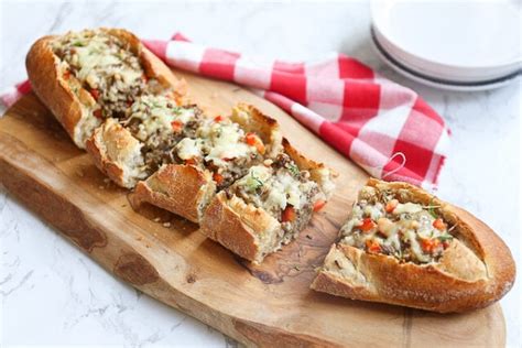 Stokbrood Gevuld Met Pittig Gehakt Lekker En Simpel