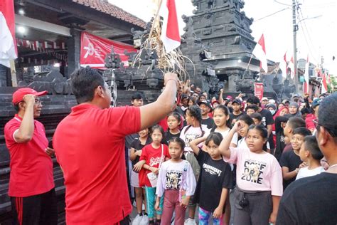 Meriah ST Yowana Dharma Laksana Gelar Jalan Sehat Untuk