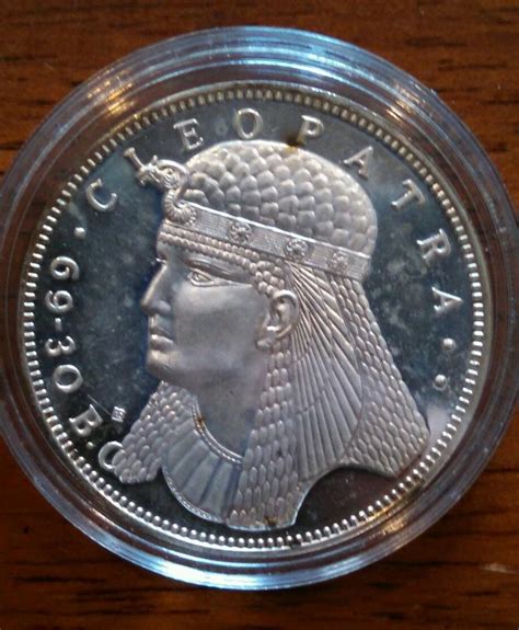 1972 SCFC CLEOPATRA QUEEN OF EGYPT APPEARS BEFORE CAESAR SILVER COIN | #1721447616