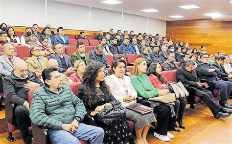 Retoman actividades académicas en la UATx actualizan y capacitan a los