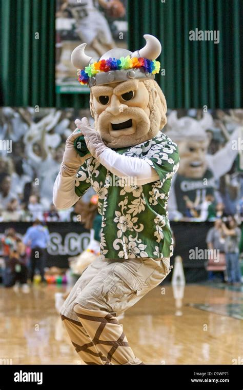 Feb. 25, 2012 - Cleveland, Ohio, U.S - Cleveland State mascot Magnus throws a t-shirt to the ...