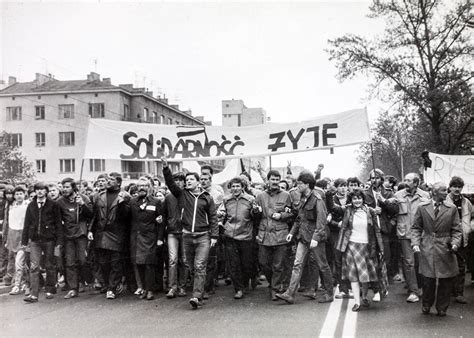 Nielegalne Obchody Maja W Gda Sku I Maja W Warszawie W