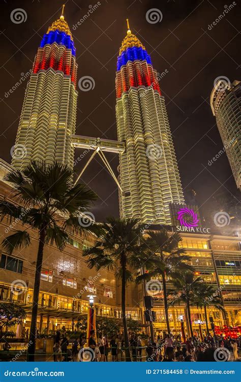 View at the Petronas Towers in Kuala Lumpur - Malaysia Editorial Stock ...