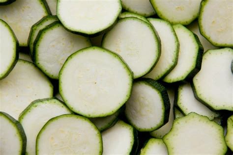 Peut on conserver les courgettes plus longtemps Découvrez les 3