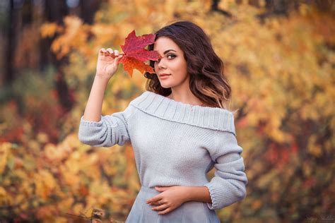 Sergey Shatskov Women Model Brunette Women Outdoors Fall Leaves