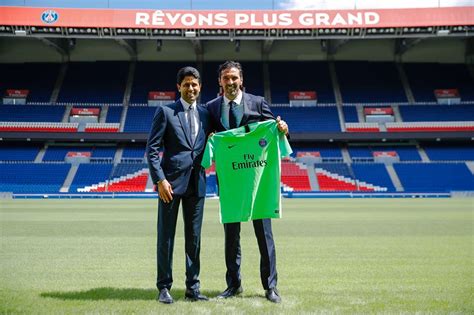 Paris Saint Germain Welcome Italy S Gianluigi Buffon