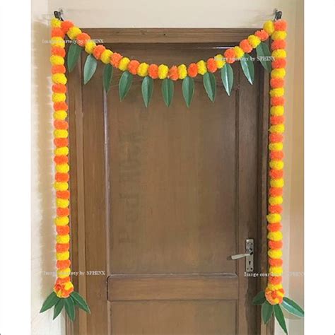 Decorative Flower Sphinx Artificial Fluffy Marigold And Mango Leaves Single Loop Door Toran