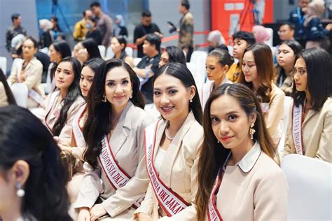 Potret Kunjungan Finalis Puteri Indonesia Ke Bei