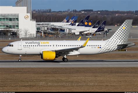 Ec Niy Vueling Airbus A N Photo By Justin St Ckel Id