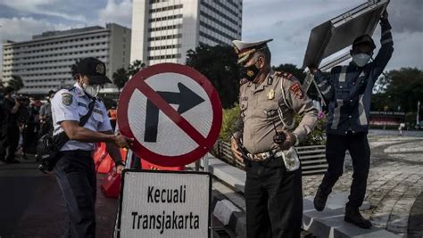 Debat Capres Hari Ini Polisi Rekayasa Lalu Lintas Di Sekitar GBK