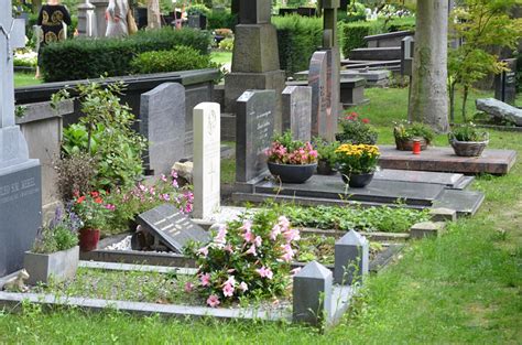 Oisterwijk St Peter Roman Catholic Churchyard World War Two