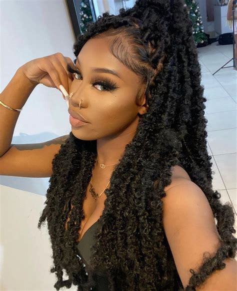 𝔭𝔯𝔢𝔱𝔱𝔶𝔟𝔩𝔲𝔫𝔱𝔷 Locs Hairstyles Faux Locs Hairstyles Pretty Braided