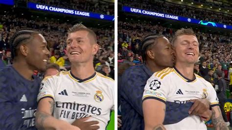 Herzschmerz Zum Abschied Emotionale Bilder Von Kroos Nach Cl Titel Mit