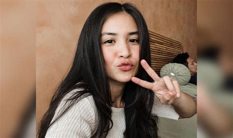 Lama Tak Muncul Putri Titian Masih Terlihat Imut Di Usia Tiga Puluhan