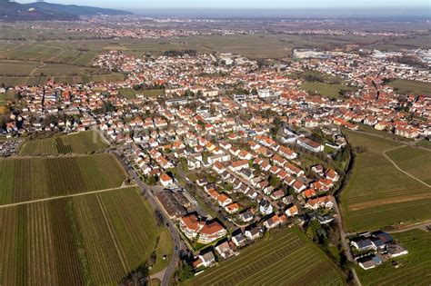 Edesheim Von Oben Ortsansicht In Edesheim Im Bundesland Rheinland Pfalz