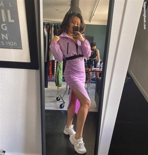 Yinsu Collins Nude OnlyFans Leaks Fappening FappeningBook