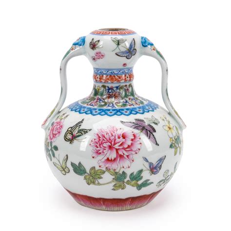 Qianlong Chinese Double Handled Garlic Head Vase Mutualart