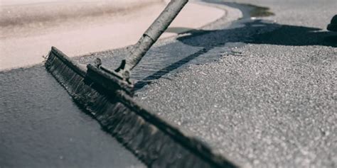 How to Seal a Concrete Driveway?