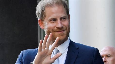 Prozess In London Prinz Harry Fordert 440 000 Pfund Schadensersatz Vom