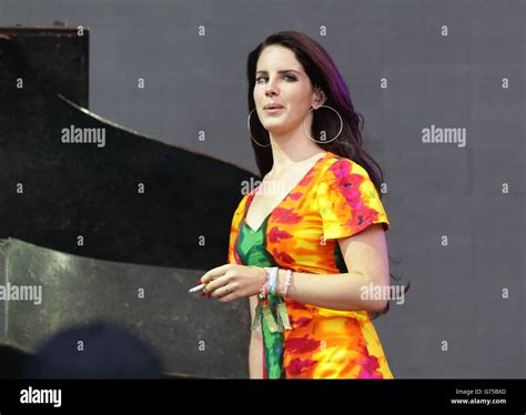 Lana Del Rey Smoking A Cigarette Whilst On The Pyramid Stage At The